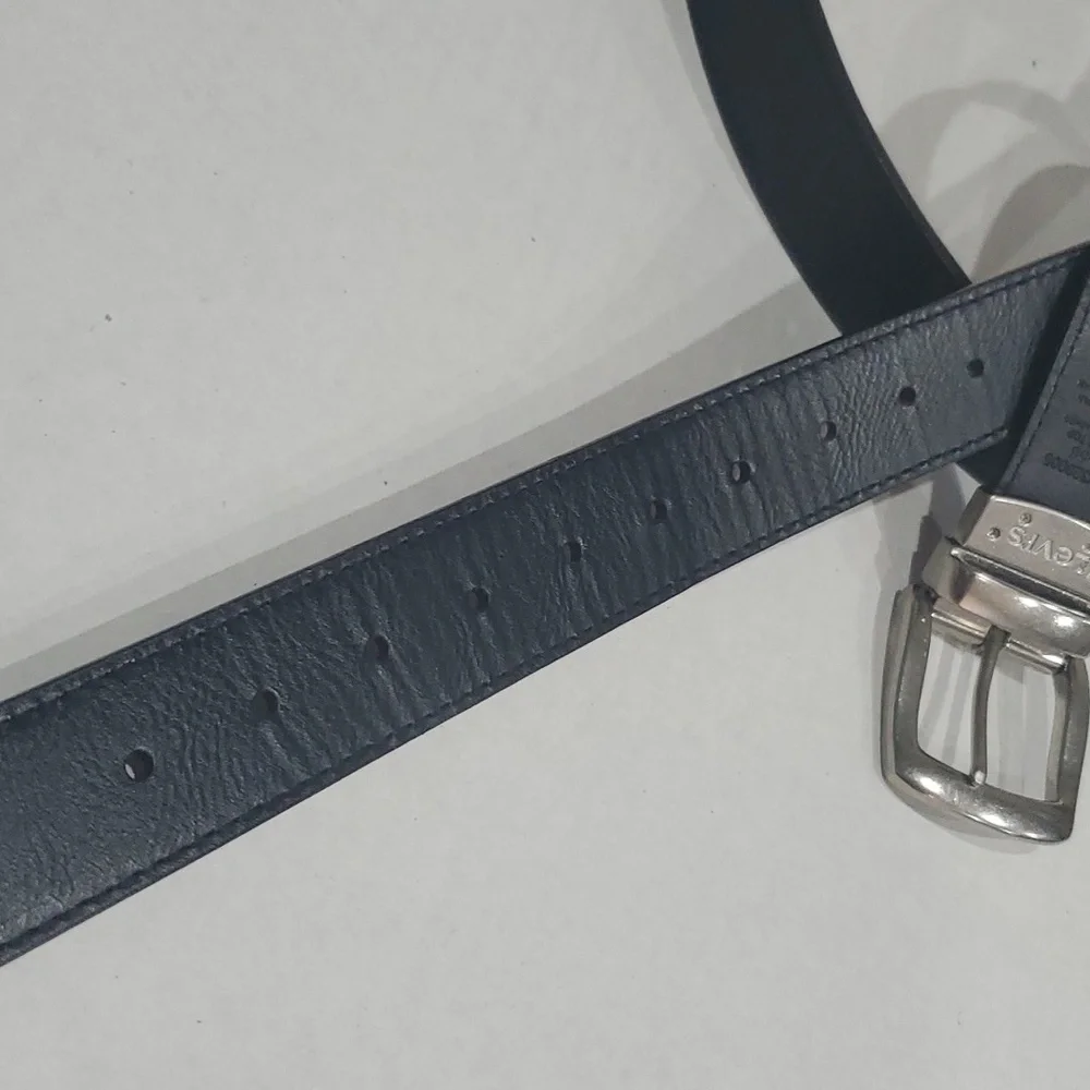 LEVIS LEATHER REVERSIBLE BELT SIZE 54-56